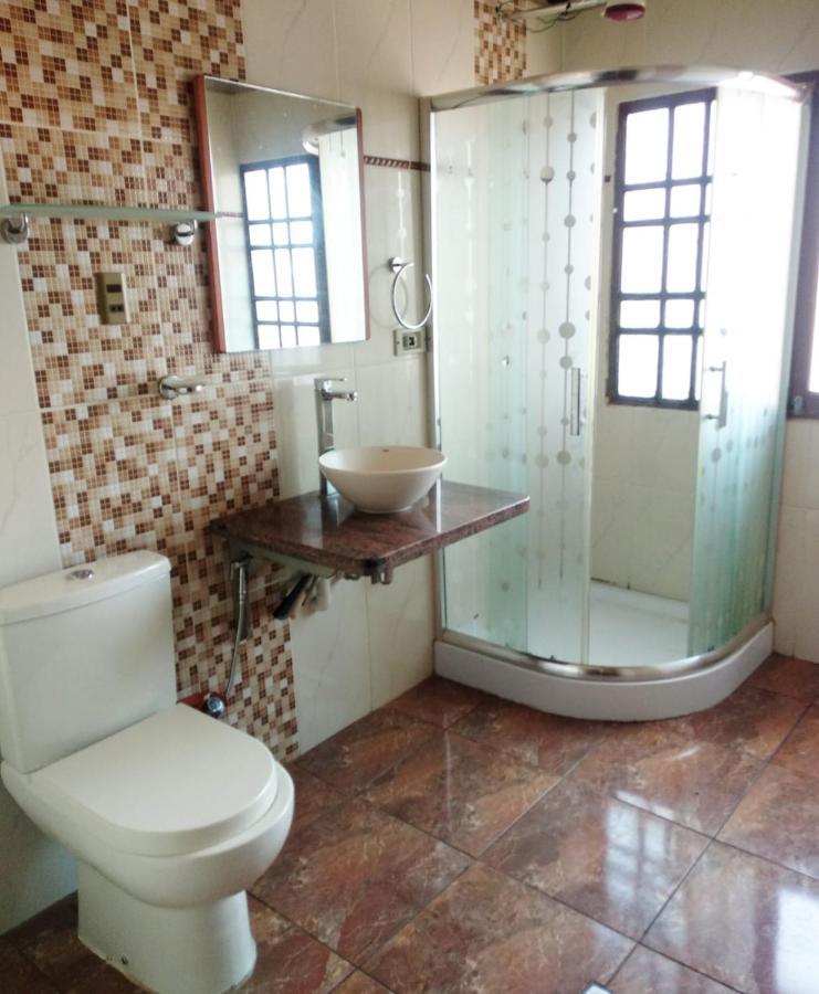 Residencial Moroni - Alojamiento En Cochabamba Acomodação com café da manhã Exterior foto
